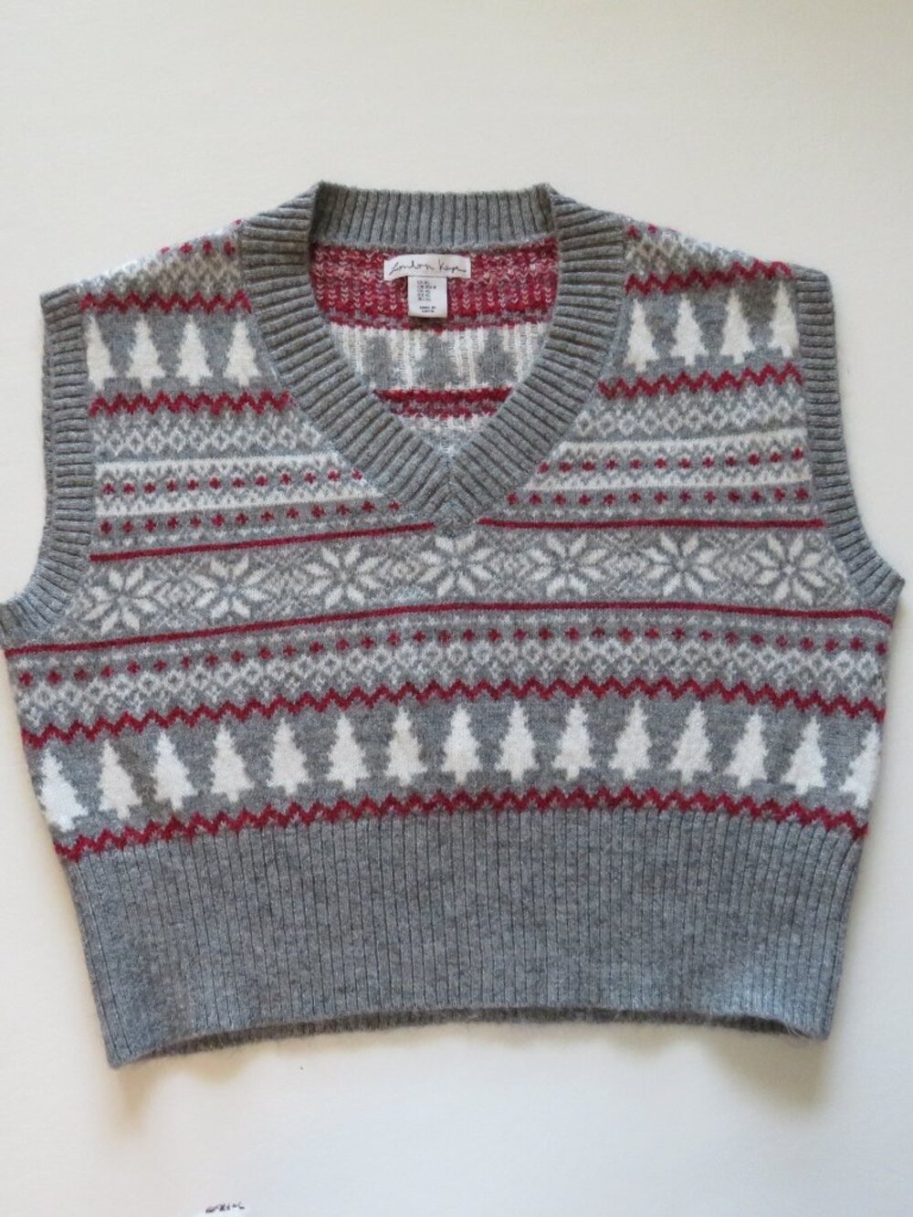 London Kaye Christmas Borders Gray Red White Knit Vest V-Neck Sleeveless XS